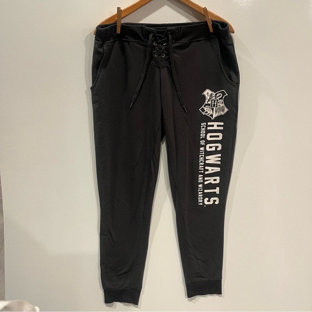 Harry Potter Hogwarts Sweat Pants Joggers Size large Charcoal Gray Tie Waist